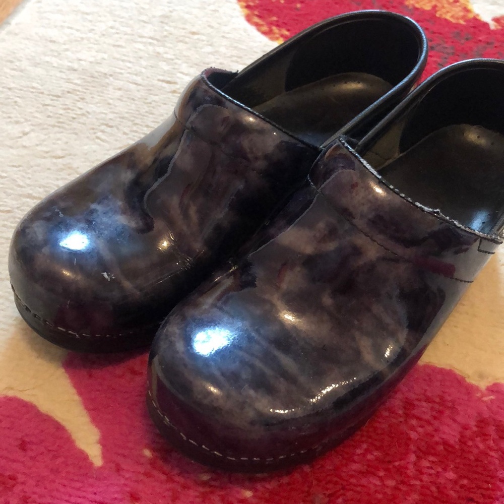 Clogs